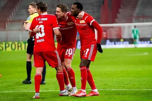 八村塁32+10詹姆斯23+14+12 湖人擒灰熊5连胜